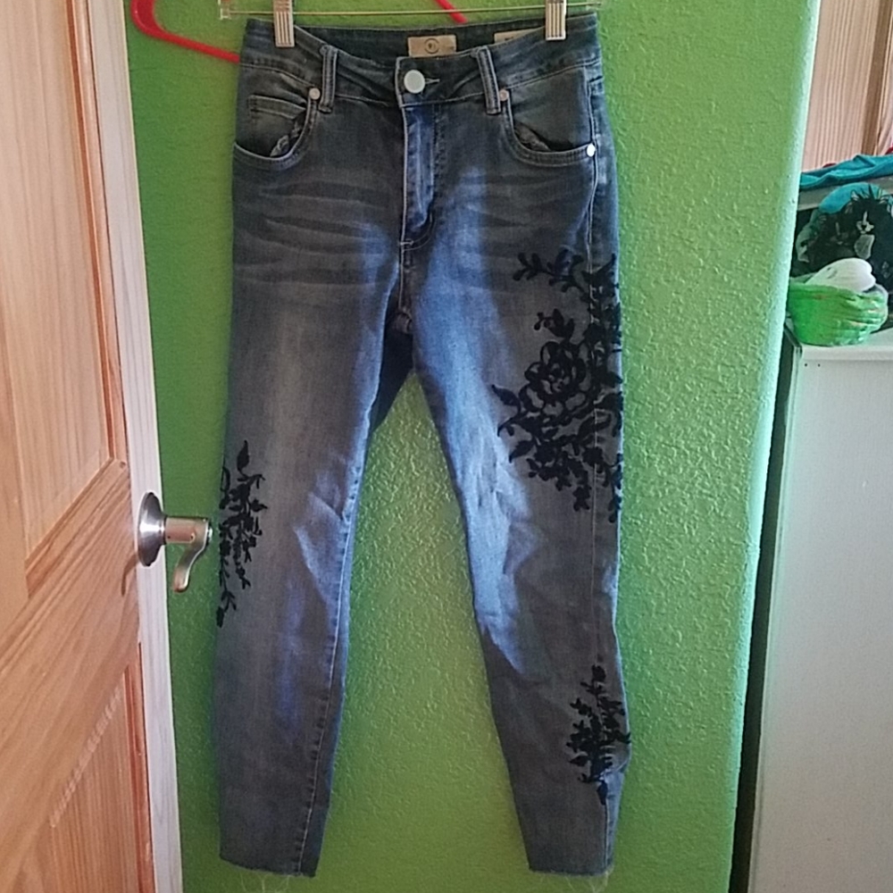 Cotton on embrodered skinny jeans